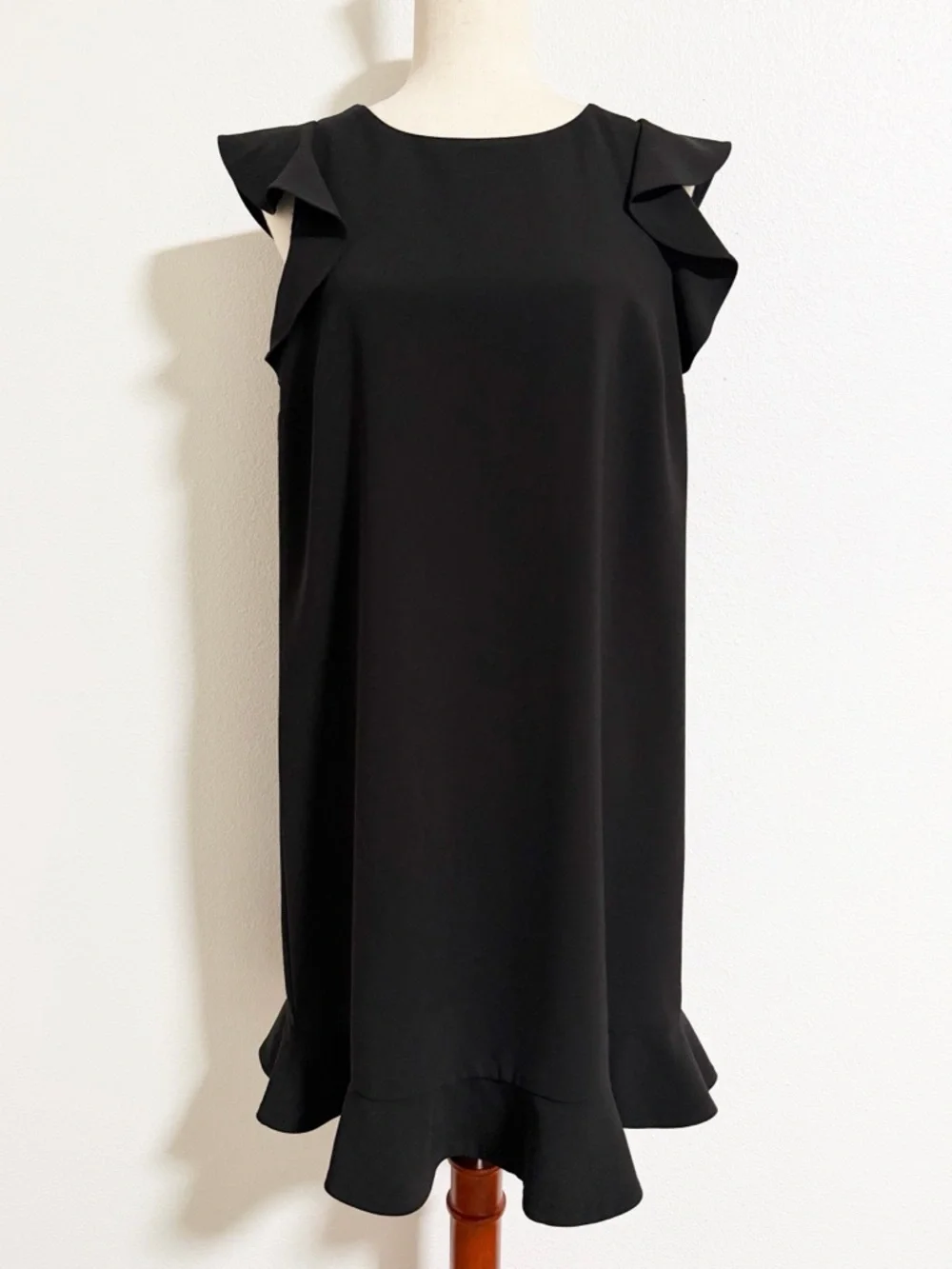 Loft Ruffle Trim Shift Dress - Picture 1 of 10
